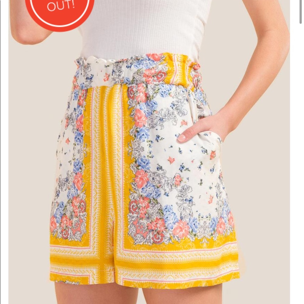 NWOT Medium Josephine Floral Shorts